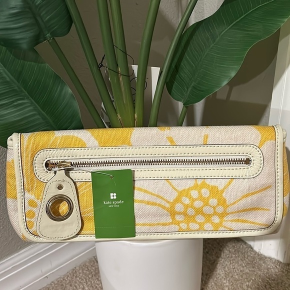🌻Kate Spade Bloomington canvas sunflower clutch NWT - Picture 3 of 4